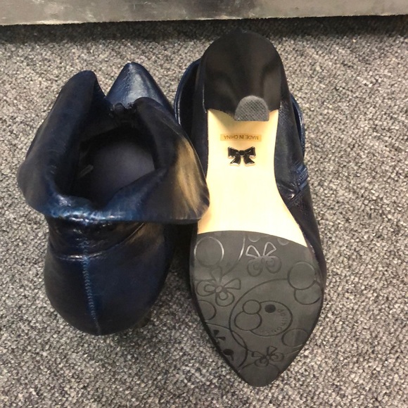 Dollhouse Blue Patent Leather Booties - Picture 3 of 3